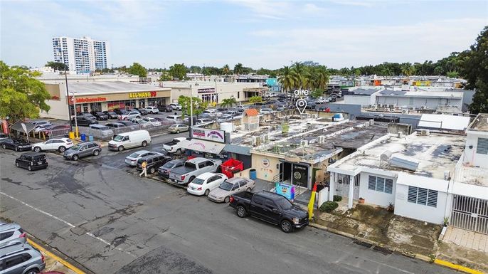 AVE. BOULEVARD MONROIG URB. LA ROSALEDA EA10