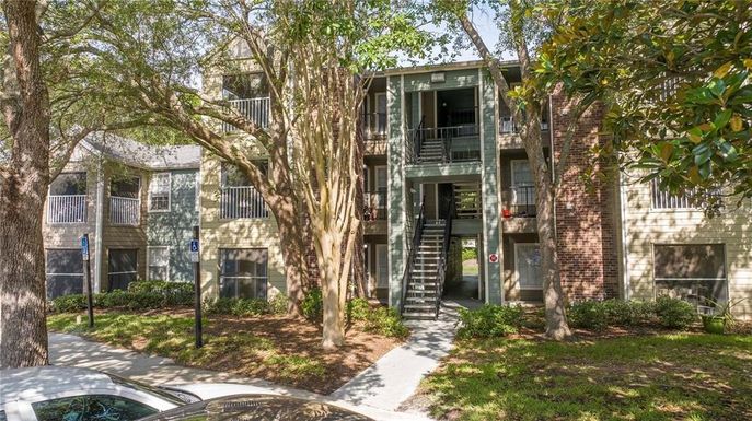 5136 PARK CENTRAL DRIVE UNIT 212