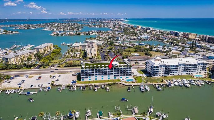 400 150TH AVENUE UNIT 504