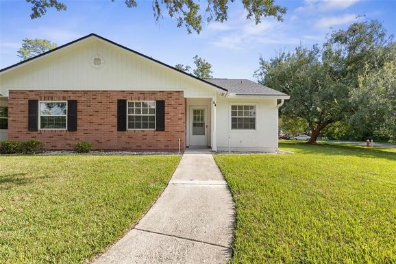 24 KINGS COLONY COURT