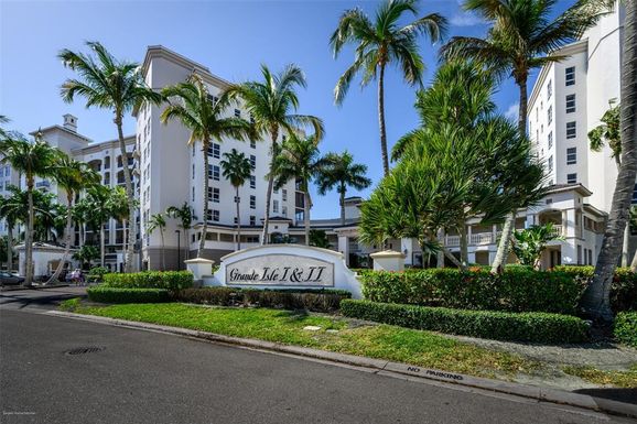 3313 SUNSET KEY CIRCLE UNIT 104