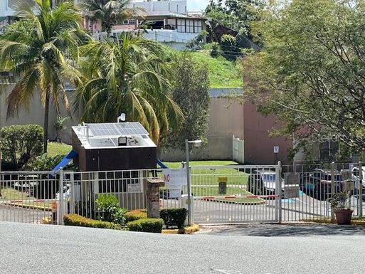 17 VILLEGAS ST CONDO PORTICOS DE GUAYNABO UNIT 402-PH