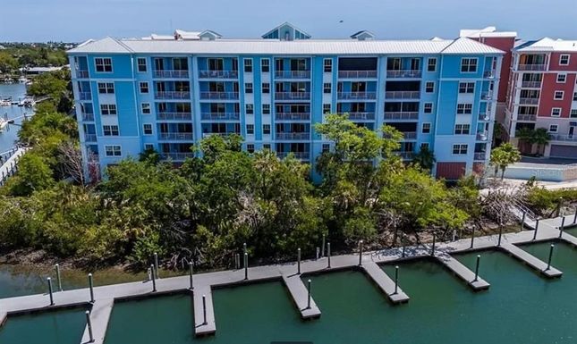 3 RIVERWALK DRIVE UNIT 404