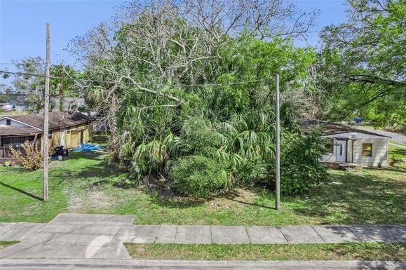 LOTS 241 AND 242 OF BOOKERTOWN