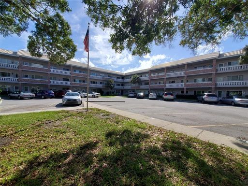 2461 RHODESIAN DRIVE UNIT 19