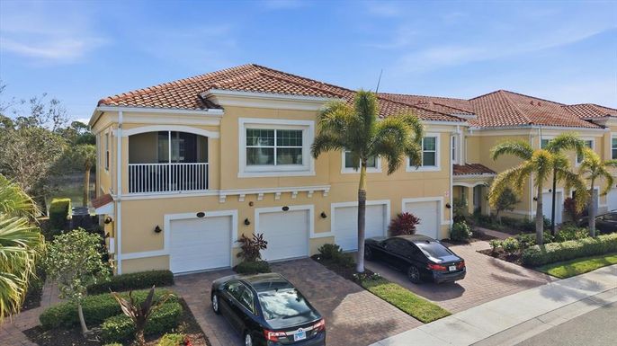 4304 EXPEDITION WAY WAY UNIT 105