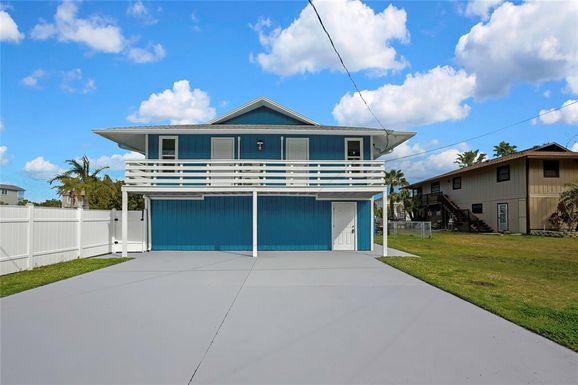 6703 SEAVIEW BOULEVARD