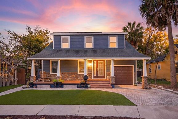 2005 JACKSON STREET N