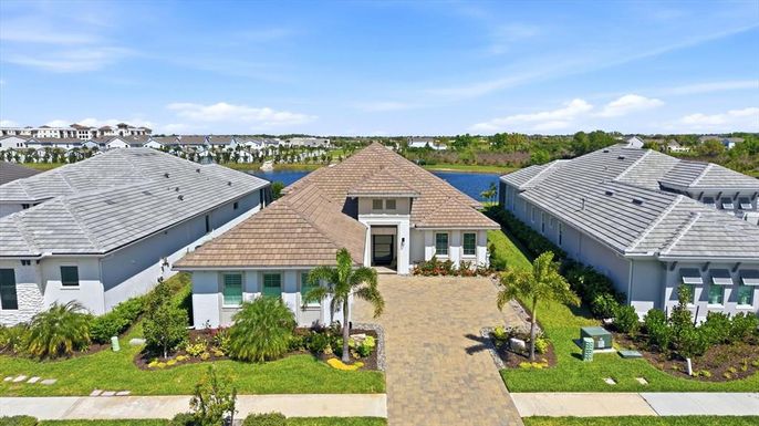 8340 SEA GLASS COURT