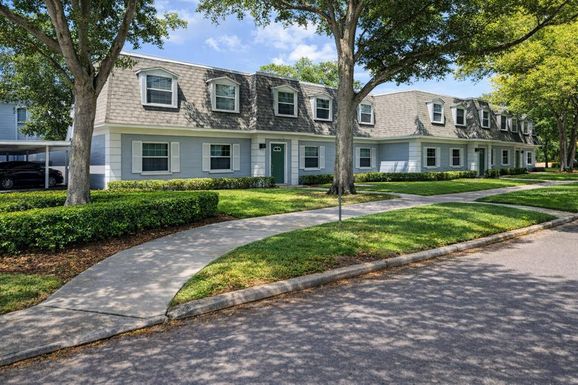 1712 BELLEAIR FOREST DRIVE UNIT A