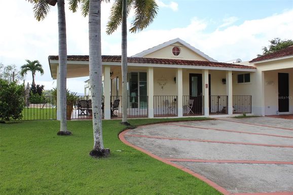 351 CAMINO DE LOS LIRIOS