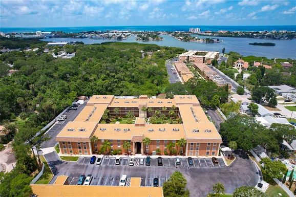 12760 INDIAN ROCKS ROAD UNIT 555