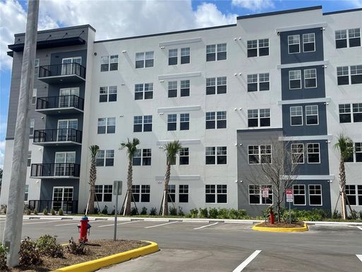 5592 NE PGA BOULEVARD UNIT 521