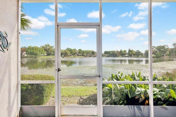 410 E ORLANDO AVENUE UNIT 4A