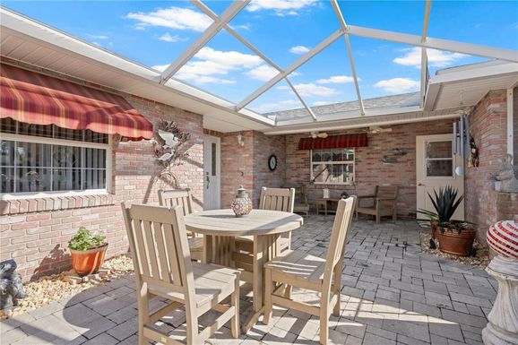 428 GLENEAGLES COURT