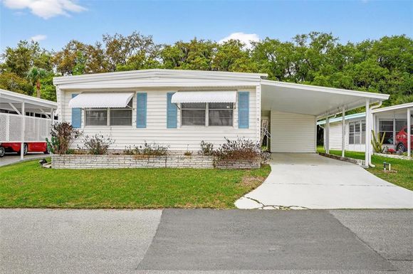 7 COCOS PLUMOSA DRIVE UNIT A