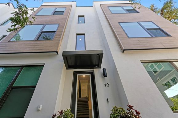 2506 W CLEVELAND STREET UNIT 10