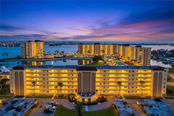 4650 COVE CIRCLE UNIT 209