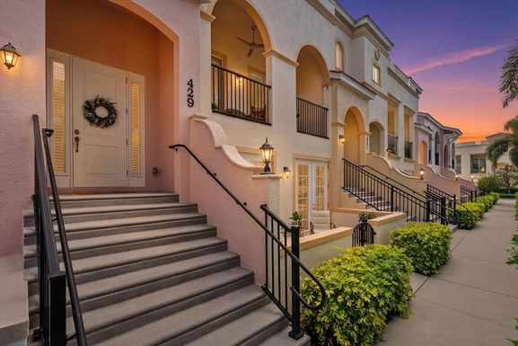 429 NOKOMIS AVENUE S