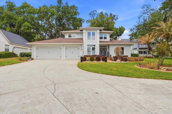 2000 LAKE ARIANA BOULEVARD