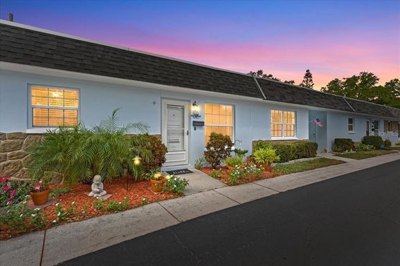 266 SKY LOCH DRIVE W