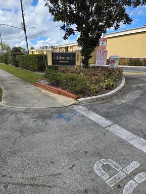 1000 LAKE OF THE WOODS BOULEVARD UNIT 201E