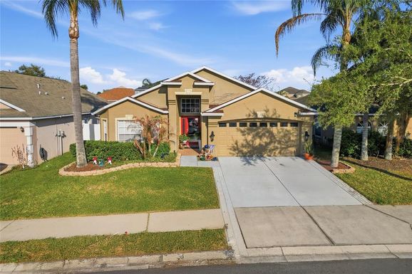 3881 HAMPTON HILLS DRIVE