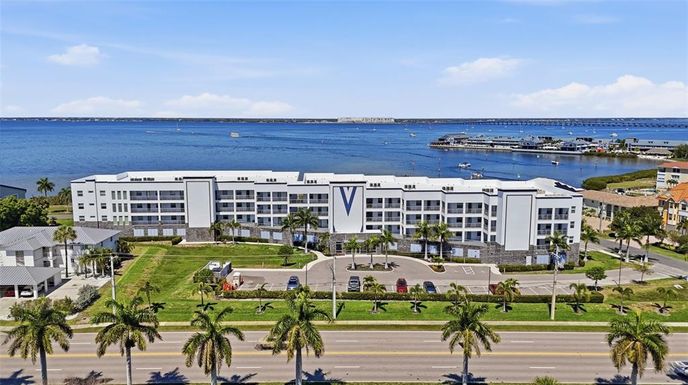 1425 PARK BEACH CIRCLE UNIT 124