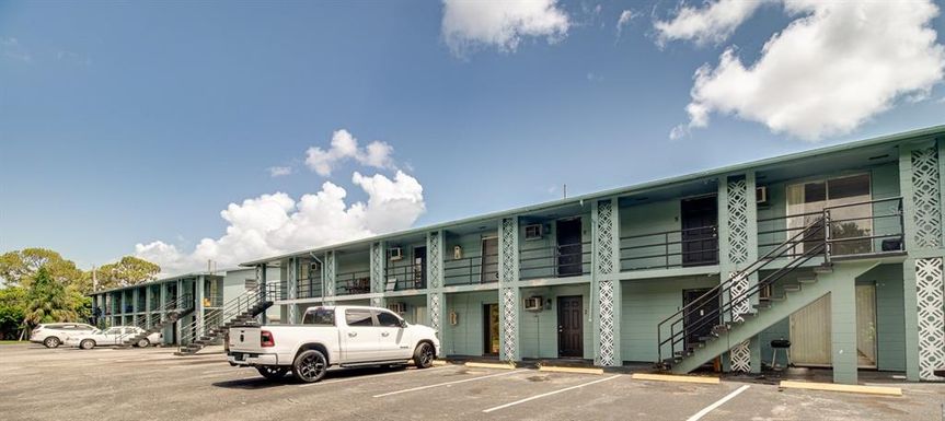 1343 WEST POINT DRIVE UNIT 04