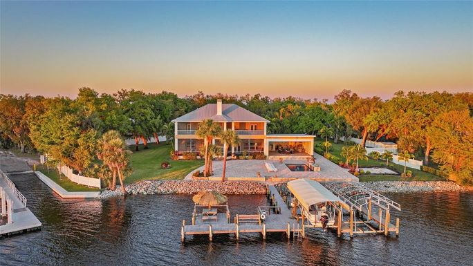 8635 SW RIVERSIDE DRIVE