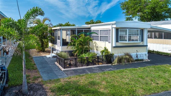 420 49TH STREET E UNIT 83