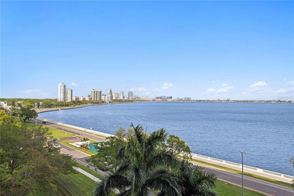 3301 BAYSHORE BOULEVARD UNIT 806C