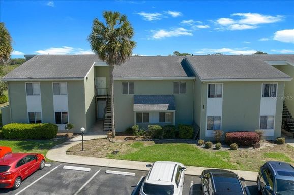 556 FAIRWAYS CIRCLE UNIT B