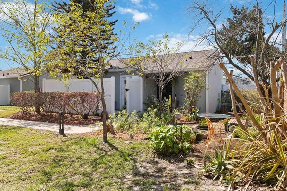 102 DORCHESTER SQUARE UNIT 102