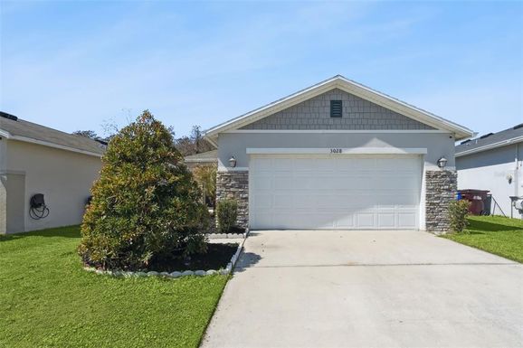 3028 LAKES CREST AVENUE