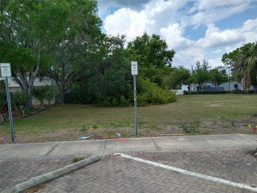 0 ST PETERSBURG DRIVE E