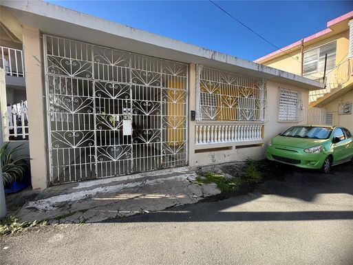 121 CALLE HERMANDAD INTERIOR