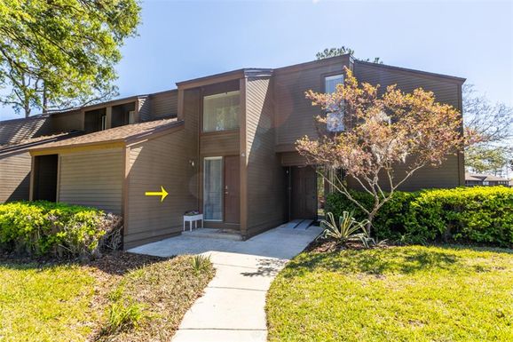 6 SALISBURY COURT UNIT 6