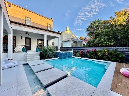 1324 S DAYTONA AVENUE