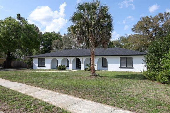 302 TIMBERCOVE CIRCLE