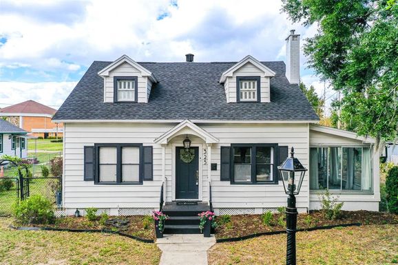 325 E JOHNSON AVENUE