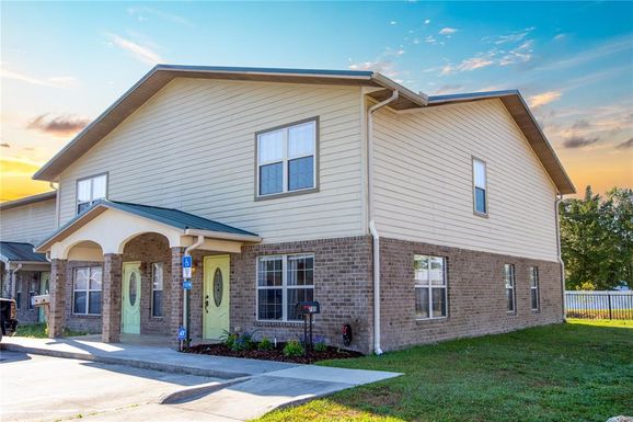 705 SE TOWNHOMES BOULEVARD