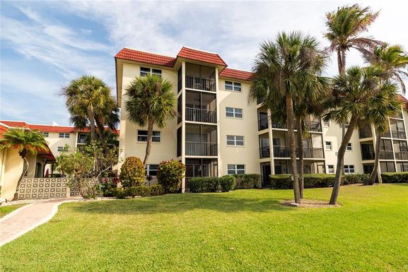 925 BEACH ROAD UNIT 107