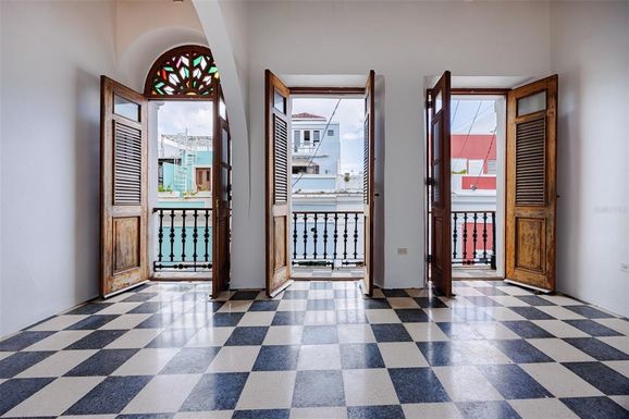 364 CALLE SOL UNIT 2B