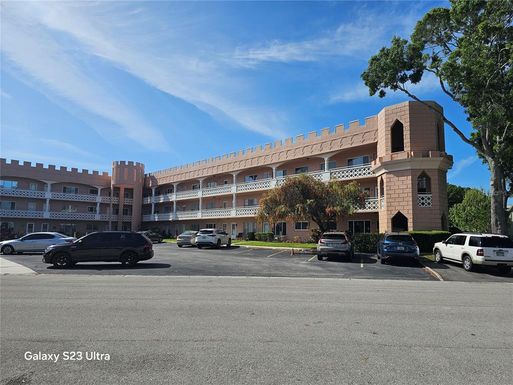 2457 ECUADORIAN WAY UNIT 75