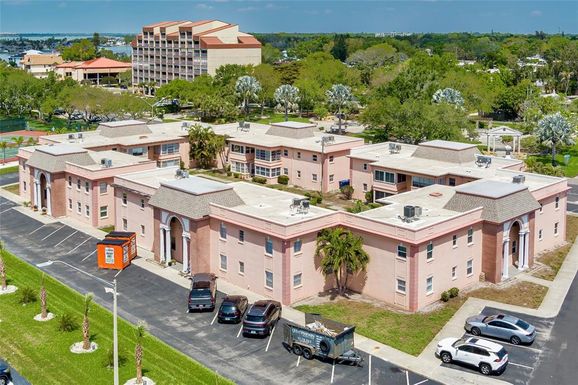 7001 PLACE DE LA PAIX UNIT 2A