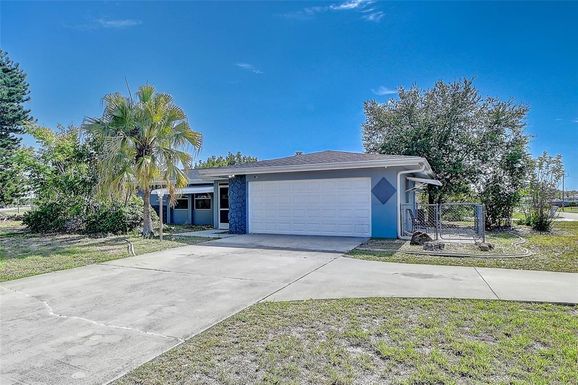 1678 COUNTRY CLUB PARKWAY