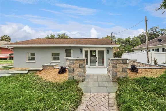 2316 N GRIFFIN DRIVE