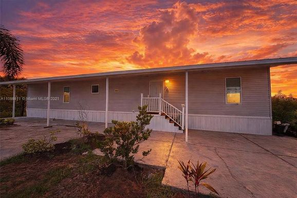 1321 BLUFF HAMMOCK ROAD