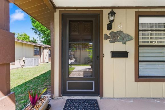 1980 TAHITIAN PLACE UNIT 31